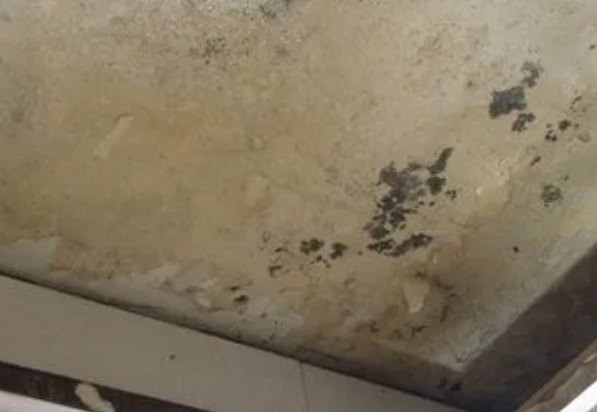 梨树阳台漏水维修公司分享下梨树卫生间渗水维修需要注意哪些问题。